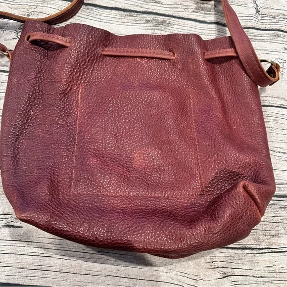 Portland Leather Goods Nutmeg Pebbled Leather Bucket Bag - Picture 7 of 9